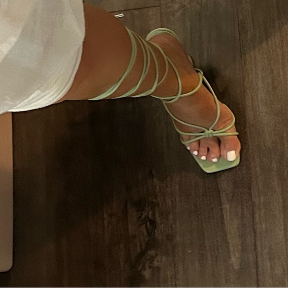 BNWT Strappy Sandals - Picture 10 of 10